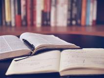 DBS Graduate at the Forefront of Celebrity Studies